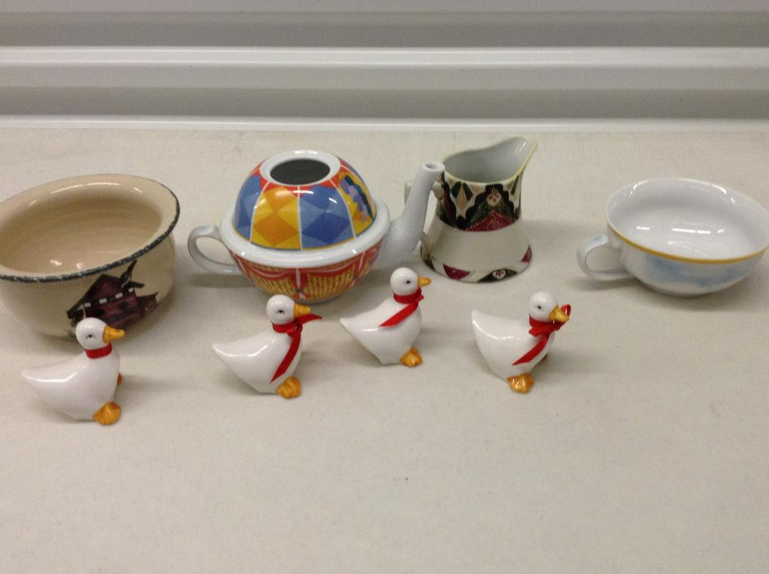 Montgolfiere, Hand-Painted Nippon, and Other Breakables: Montgolfiere, Hand-Painted Nippon, and Other Breakables