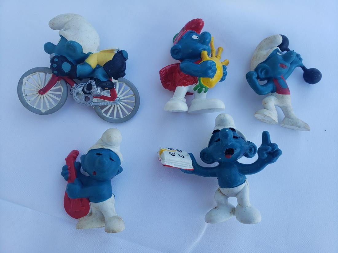 Lot of vintage smurf figures - from 70's and 80's (1 of 1)