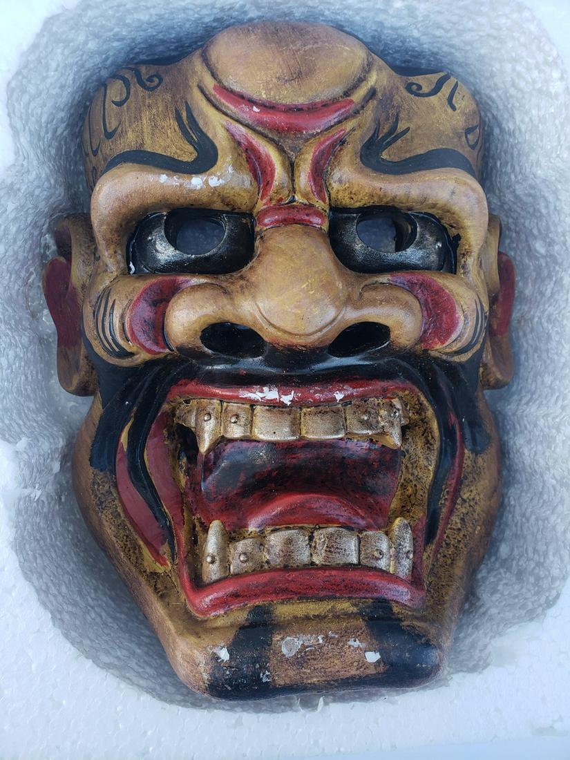 Unusual and unique wooden mask (1 of 1)