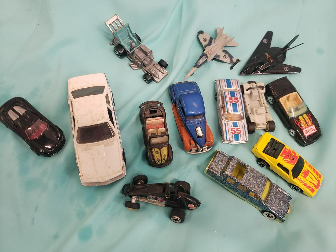 Lot of vintage hotwheels , matchbox, and more cars (1 of 1)