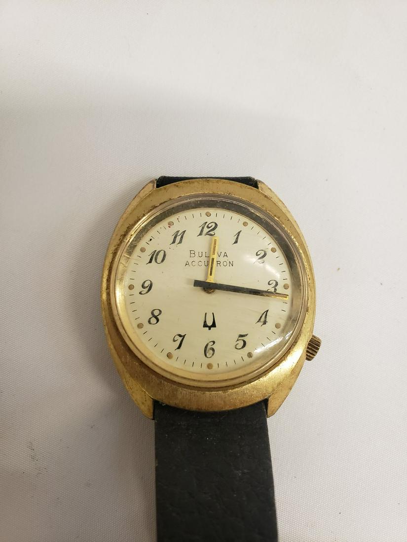 Vintage Bulova - will most likely need battery: Vintage Bulova - will most likely need battery