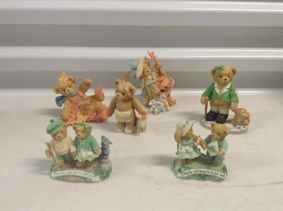 Lot of signed and numbered cherished teddies: Lot of signed and numbered cherished teddies