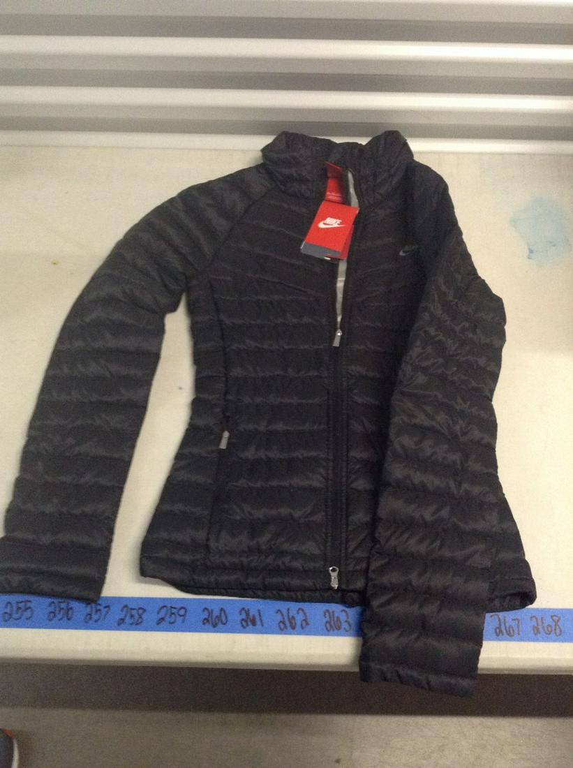 Nike Womens Lightweight Warmth Jacket New with tags (1 of 1)