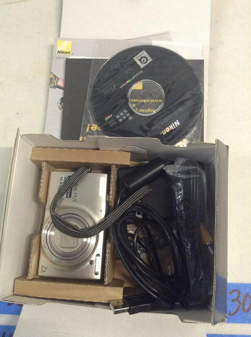 Nikon Coolpix S6100 Camera (1 of 1)