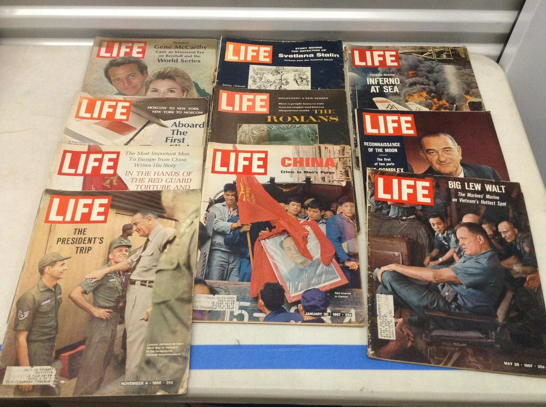 Large lot of 1960s Life Magazines (1 of 1)