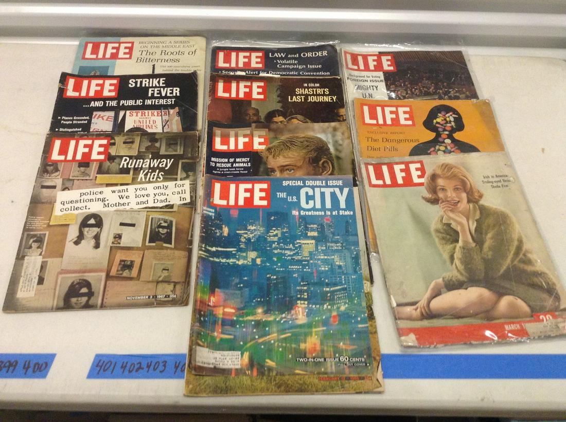 Large lot of 1960s Life magazines (1 of 1)