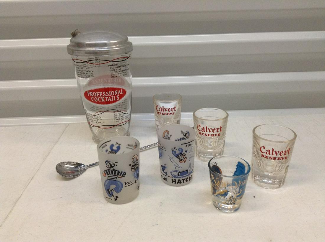 Vintage Bar shot glasses and shaker (1 of 1)