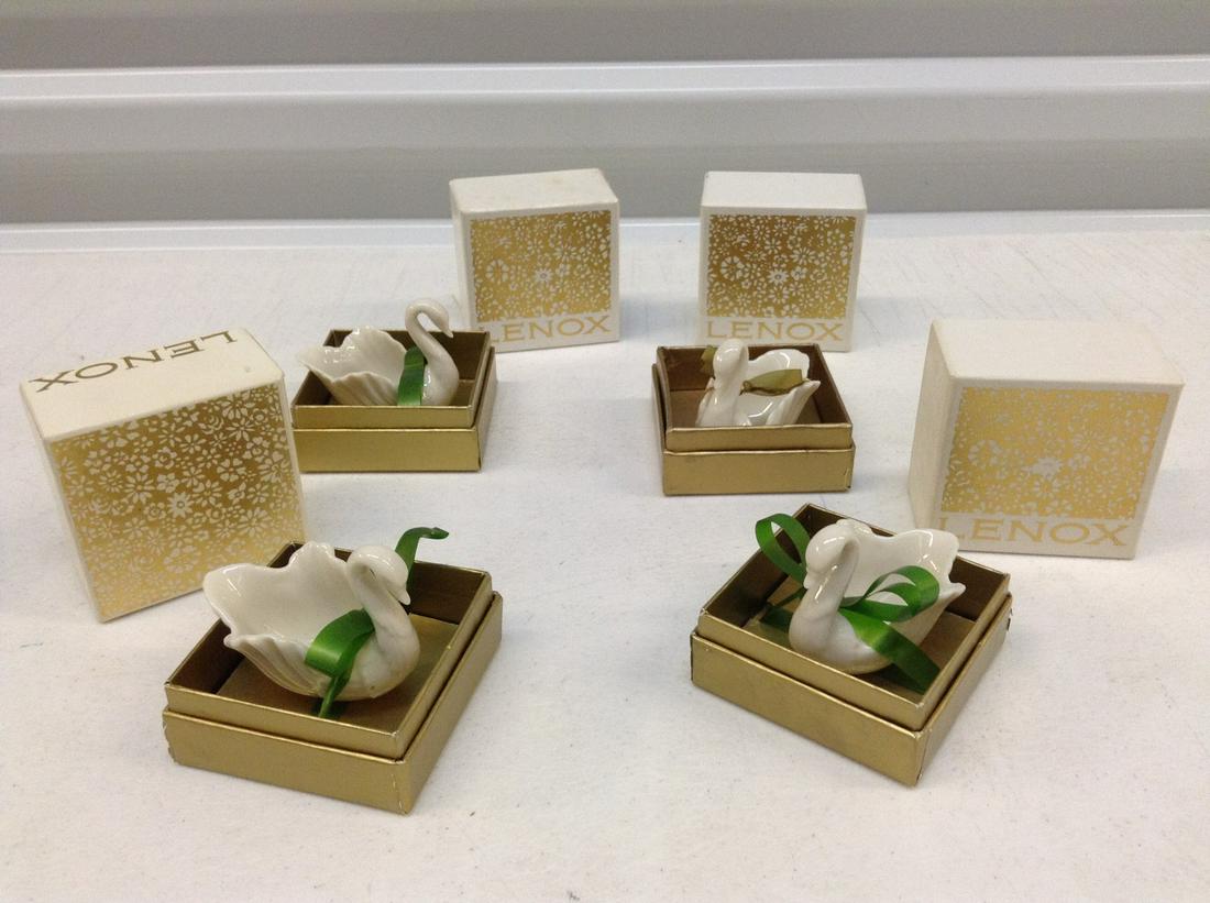 Lot of Lenox Swans with original boxes and paperwork: Lot of Lenox Swans with original boxes and paperwork