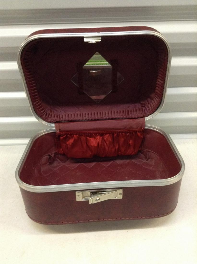 Vintage Train Case (1 of 1)