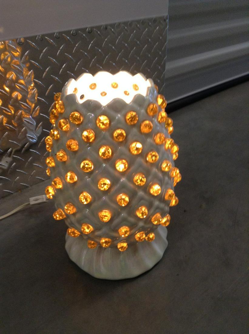 Ceramic Irridescent Pineapple? Lamp Works 13" tall (1 of 1)