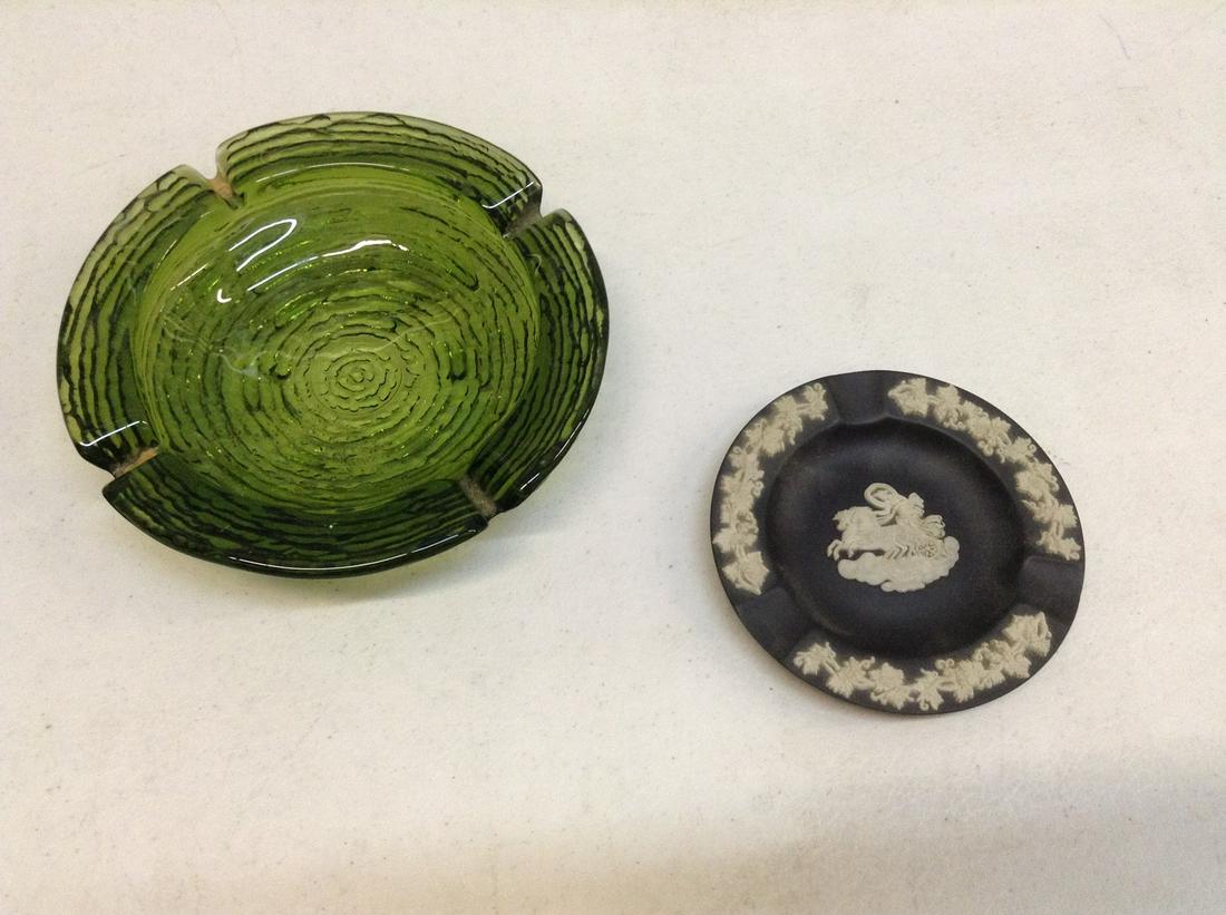Wedgwood and other vintage ashtray: Wedgwood and other vintage ashtray