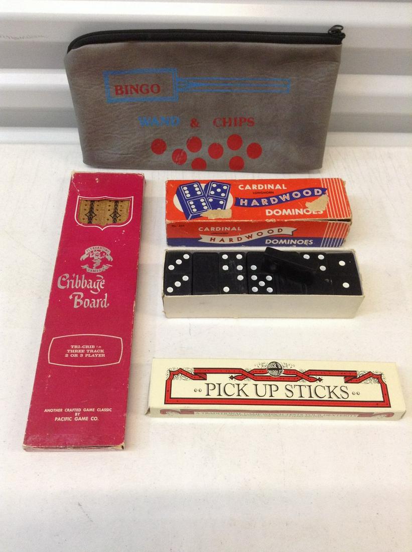 Vintage games, Dominoes and Bingo Bag (1 of 1)