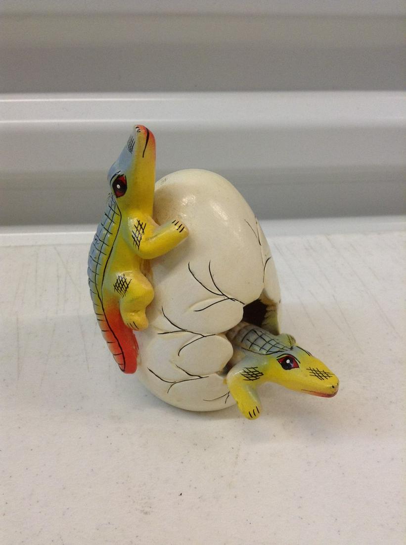 Signed Hatching Lizard Egg statue 4.5" tall (1 of 2)