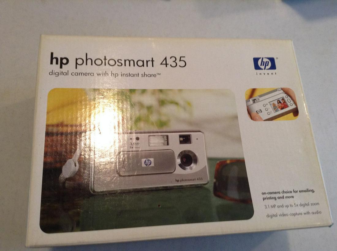 HP Photosmart 435 Digital Camera in Box (1 of 1)