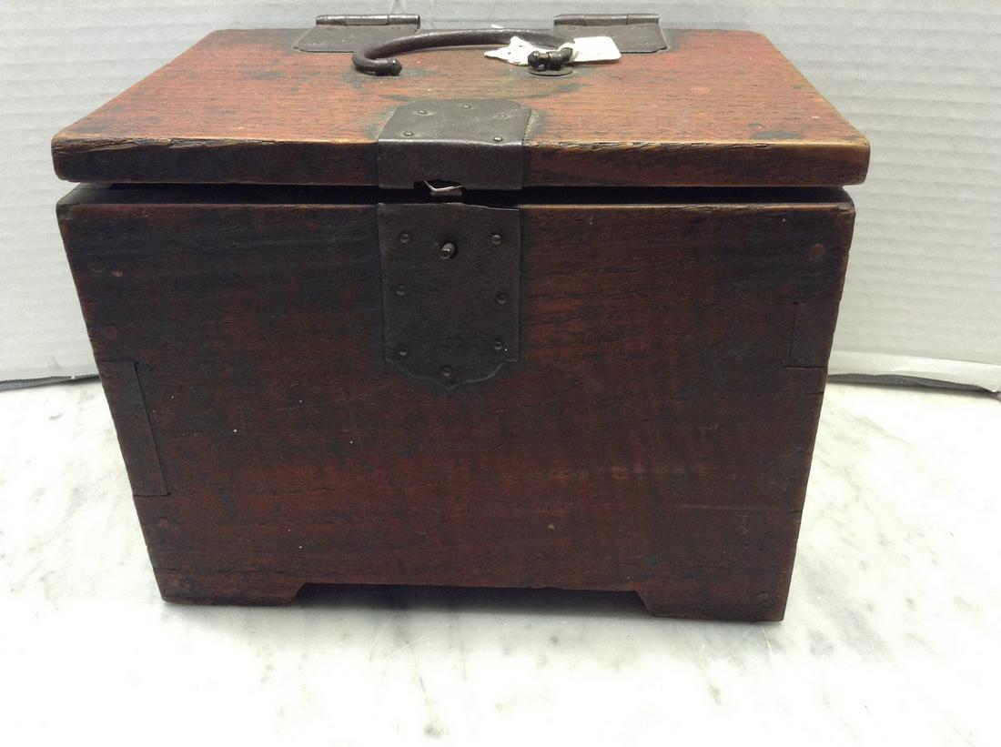 Newark Museum Money Box (1 of 1)