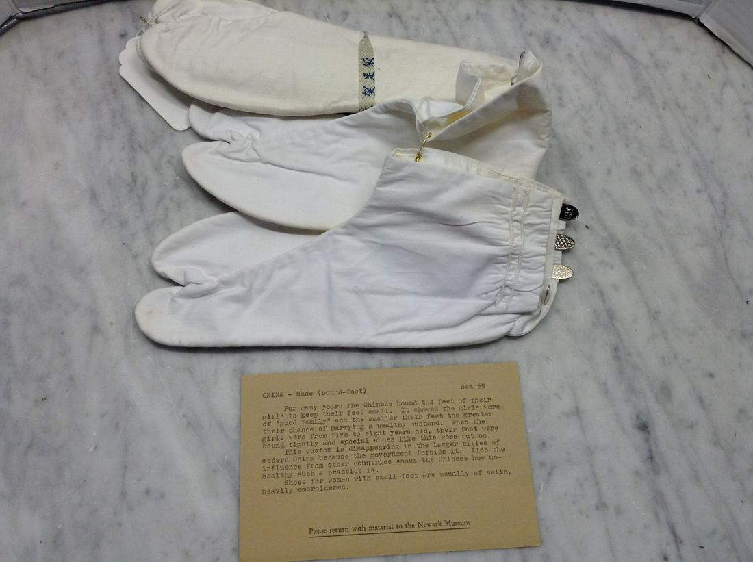 Newark Museum White Tabi Shoe (1 of 1)