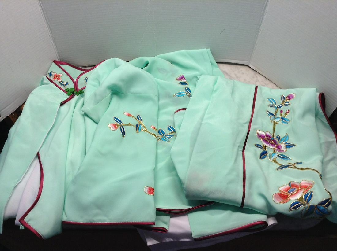 Newark Museum Green Outfit (1 of 4)