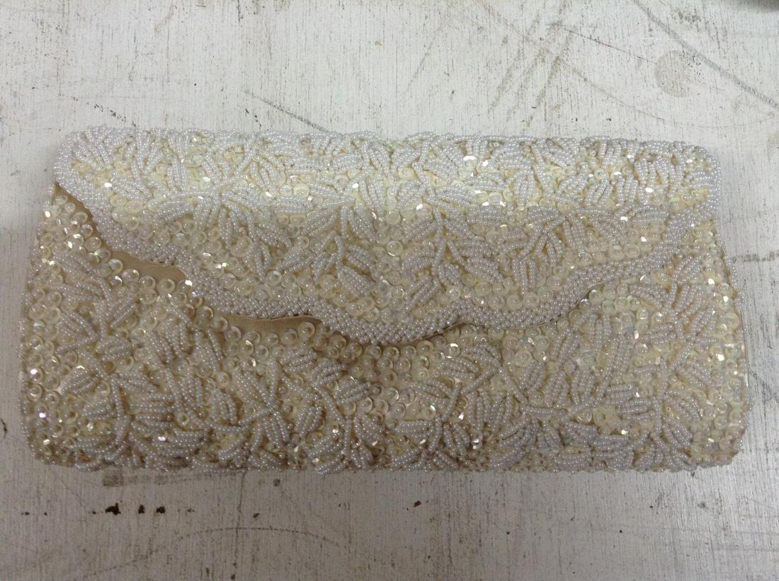 White Beaded Handbag (1 of 1)