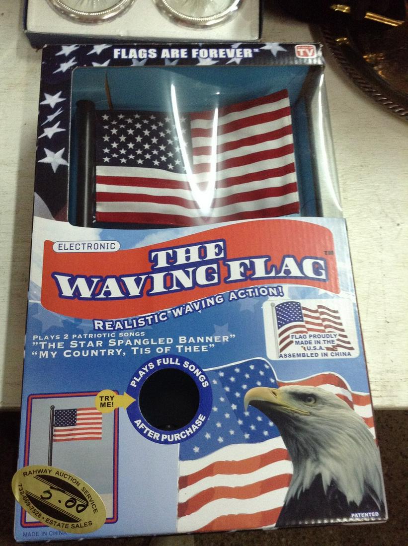 The Waving Flag in Box: The Waving Flag in Box