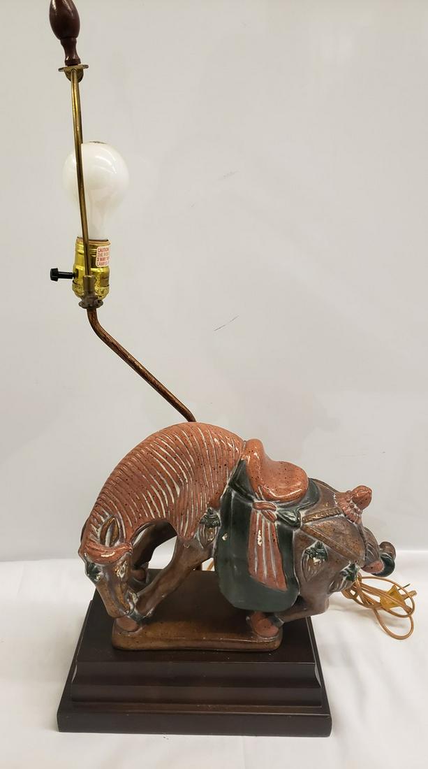 Unique Horse base light (1 of 1)