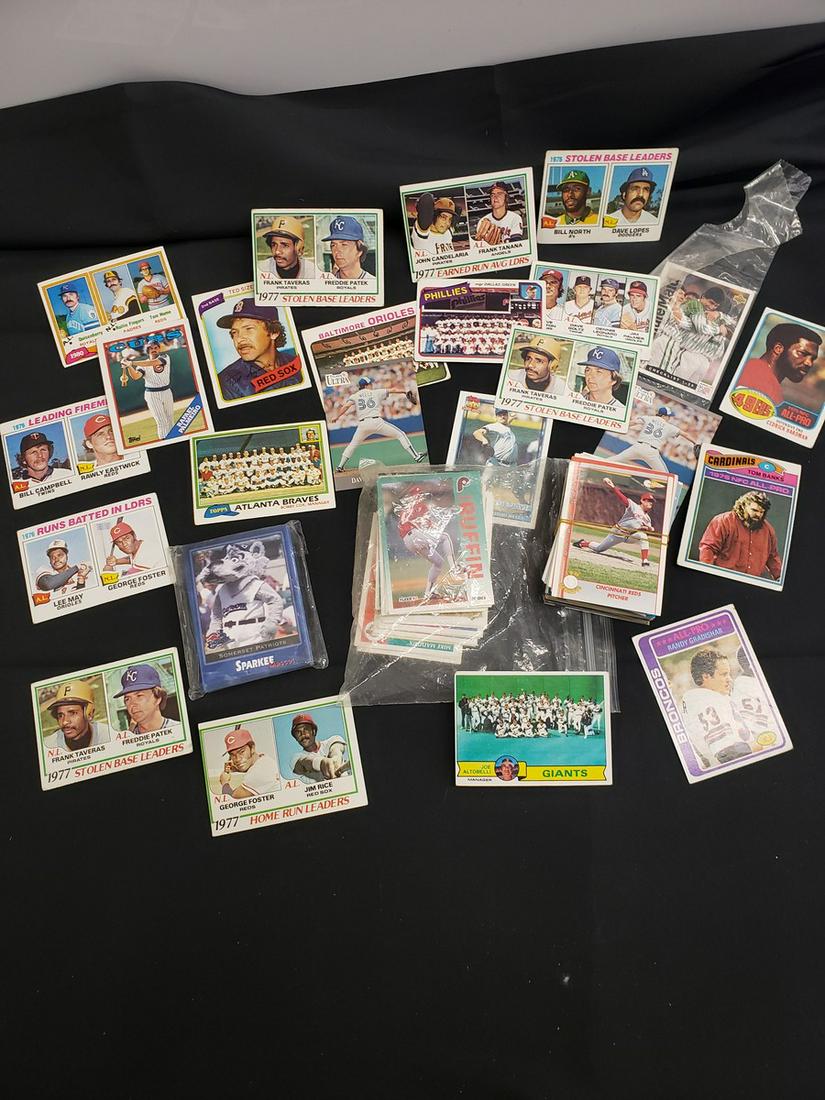 Lot of vintage baseball cards - 1970s and more (1 of 1)