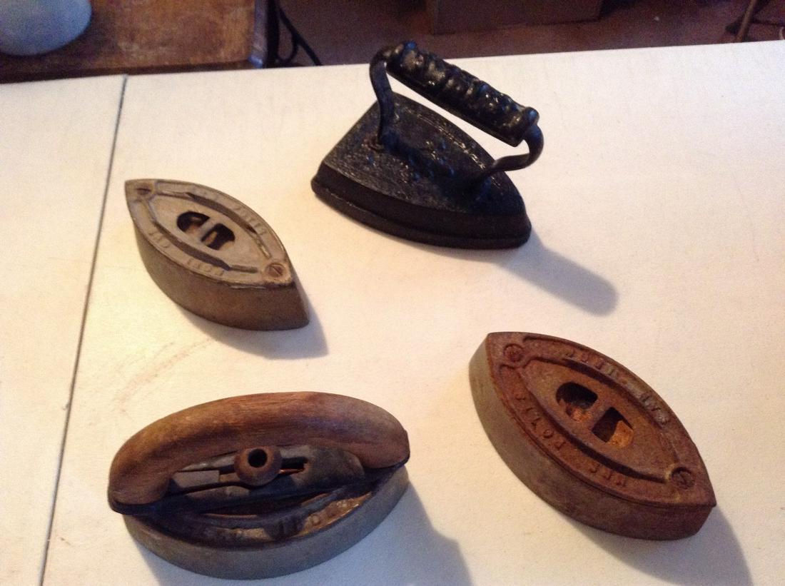 Lot of Sad irons: Lot of Sad irons