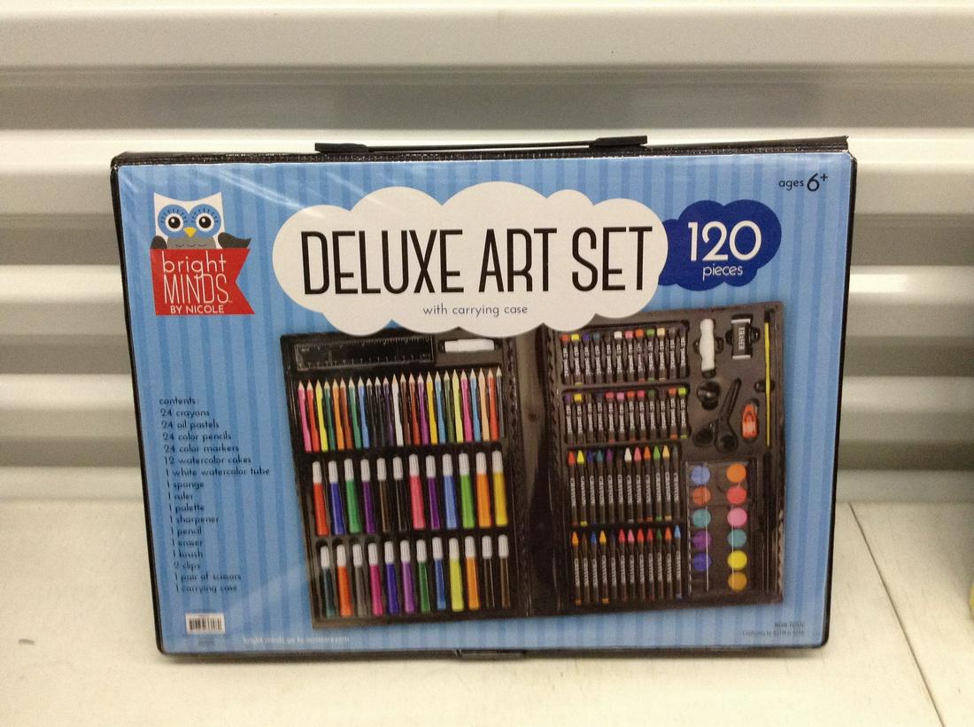 Deluxe Art Set in the box: Deluxe Art Set in the box