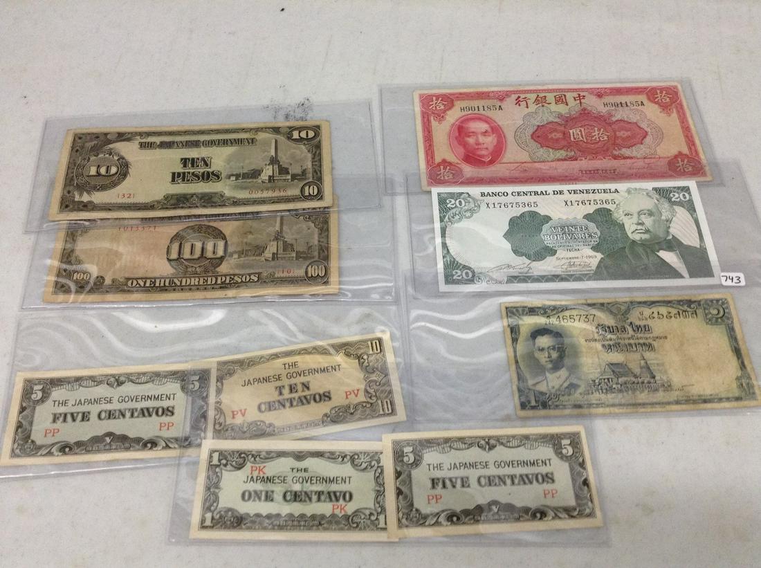 Lot of Foreign Currency: Lot of Foreign Currency