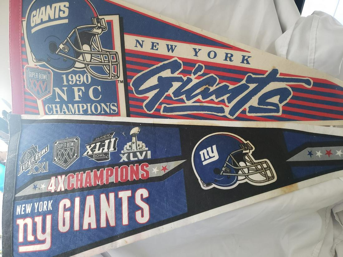 Two NY Giants pennants: Two NY Giants pennants