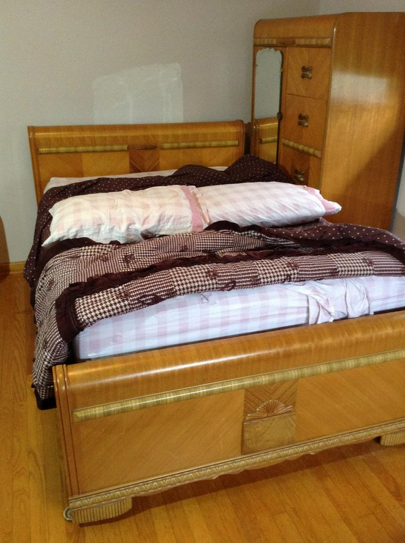 Art Deco Full Bed (1 of 1)