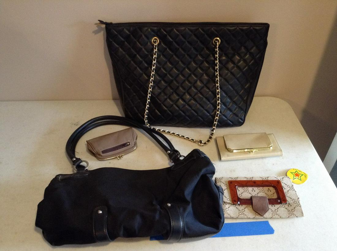 Lot of Vintage Purses and wallets (1 of 1)
