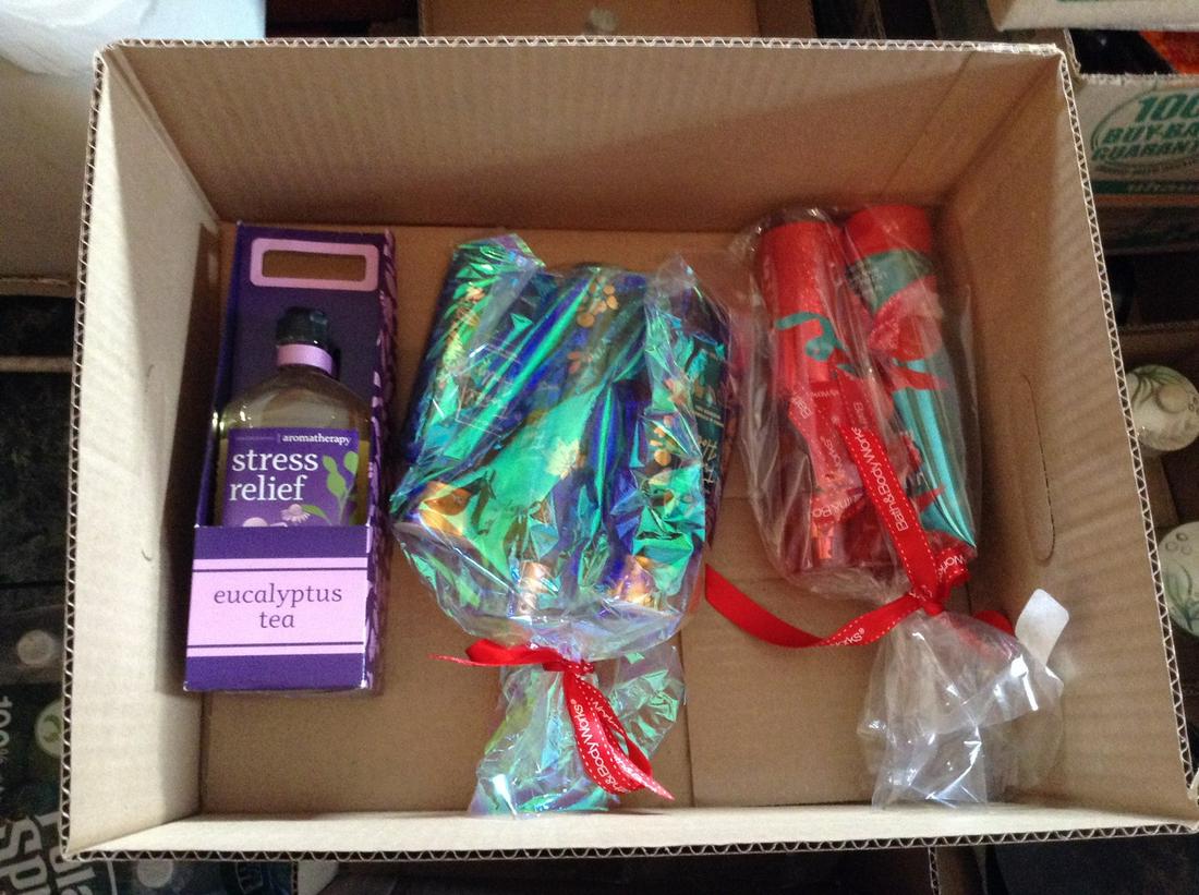 Bed Bath & Beyond Gift Sets (1 of 1)