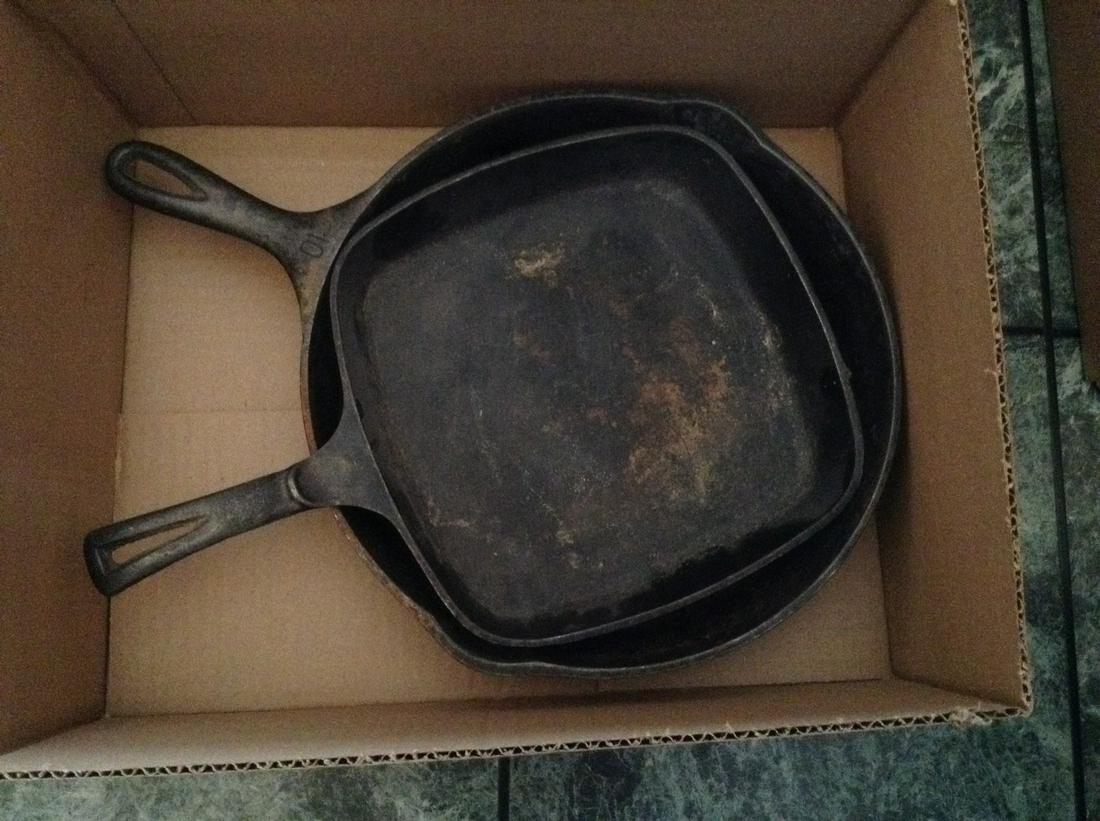 Cast Iron Frying Pans (1 of 1)