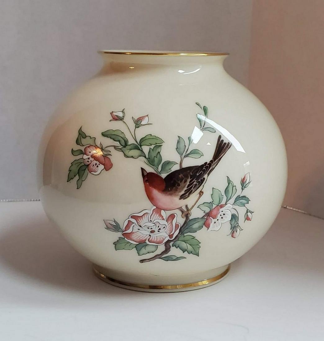 Vintage Lenox Bird Vase 5": Vintage Lenox Bird Vase 5"