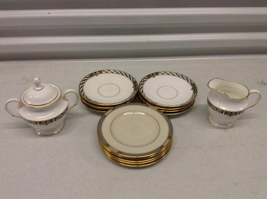 Lot of Lenox: Lot of Lenox