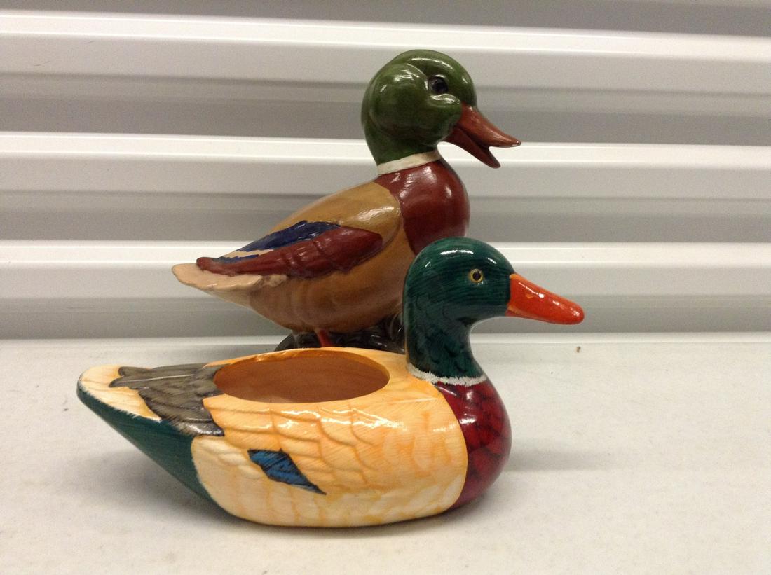 Two Duck Statues (1 of 1)