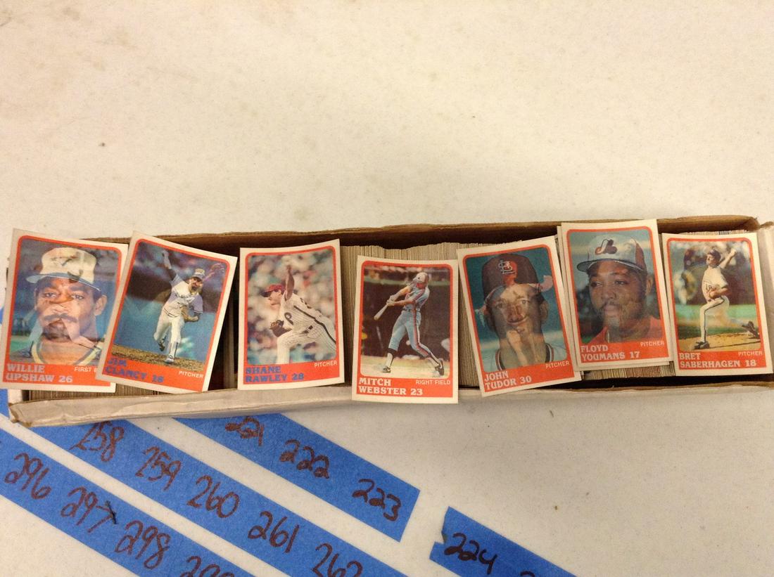 Lot of Various Baseball Cards (1 of 1)