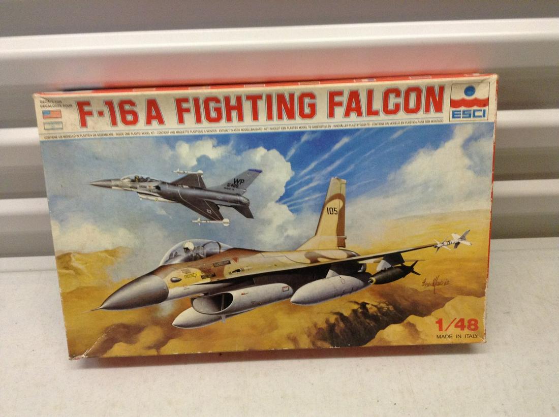Esci F-16A Fighting Falcon Model Kit in the box: Esci F-16A Fighting Falcon Model Kit in the box