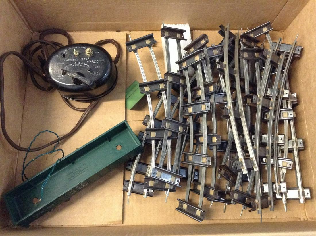 American Flyer Train Cars with Tracks and Transformer (1 of 1)