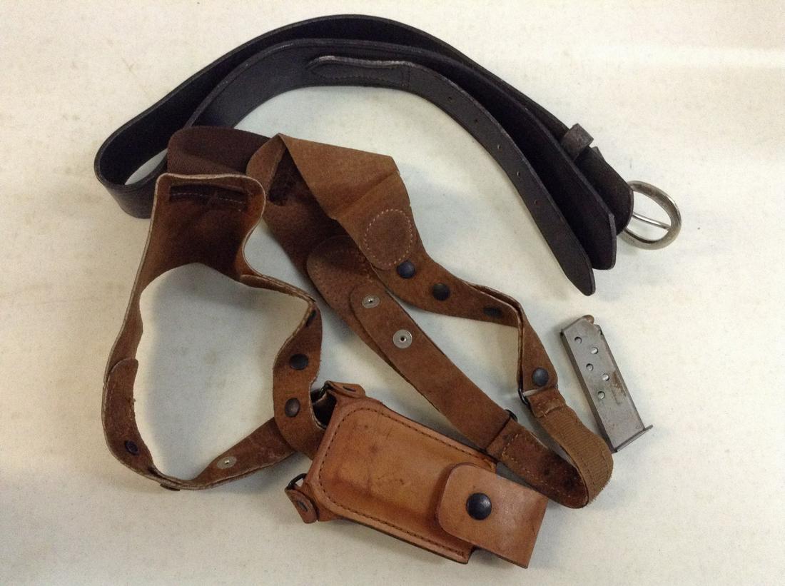 Vintage Gun Belts with Clip: Vintage Gun Belts with Clip