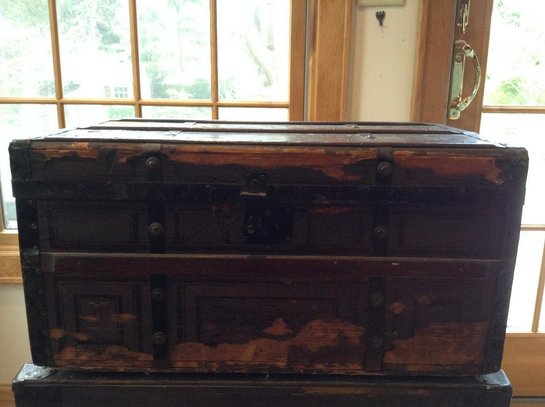 Early Steamer Trunk 28"x15"x14": Early Steamer Trunk 28"x15"x14"