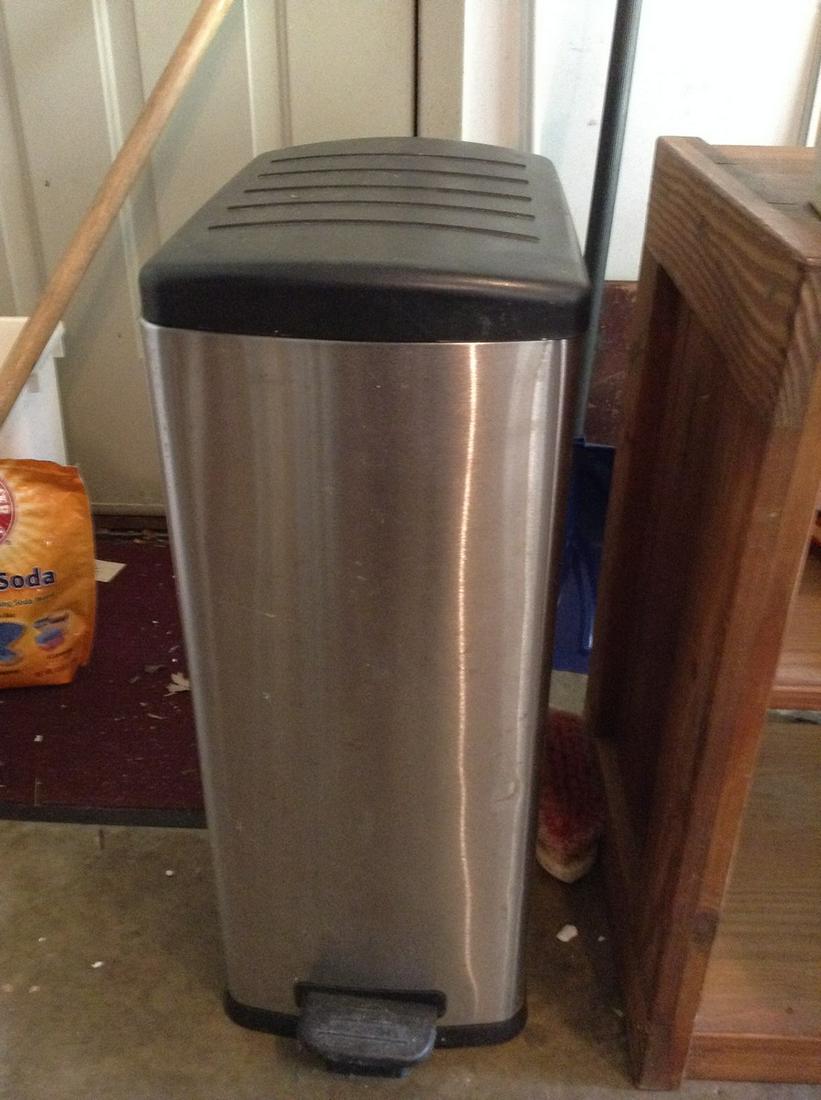 stainless steel step garbage can (1 of 1)