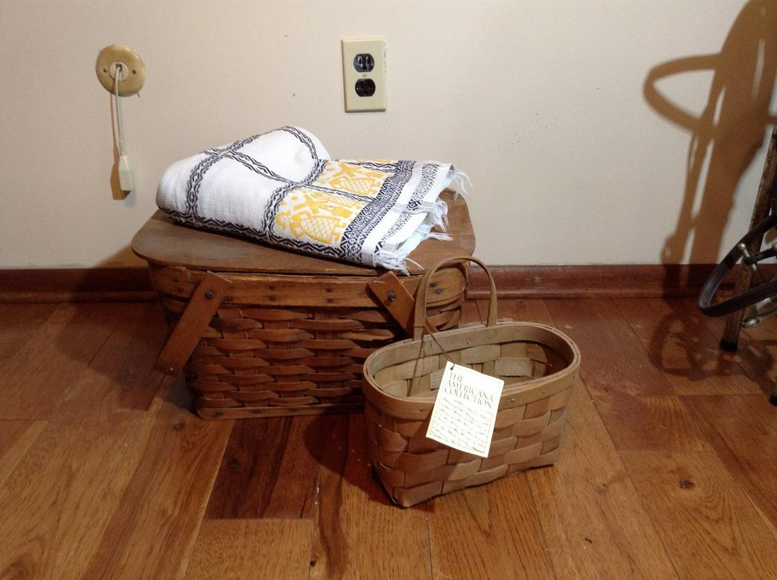 early picnic basket and more (1 of 1)