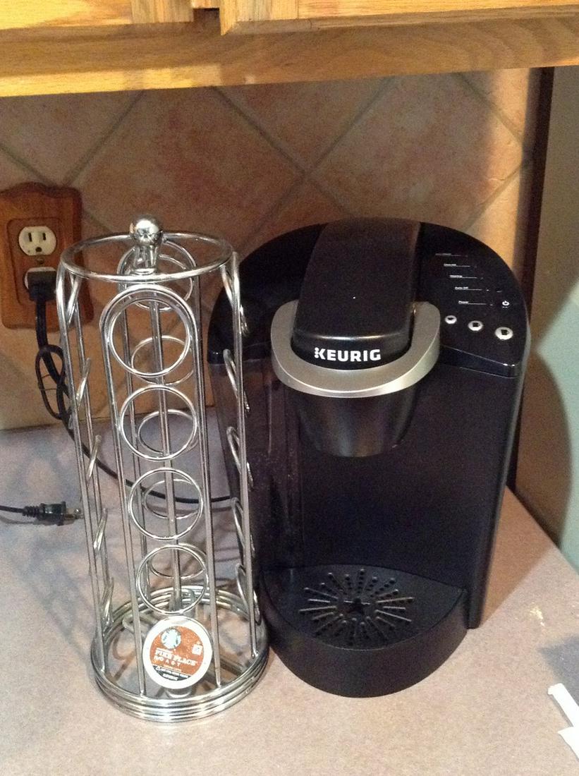 Keurig Coffee Machine and K-Cup Holder (1 of 1)