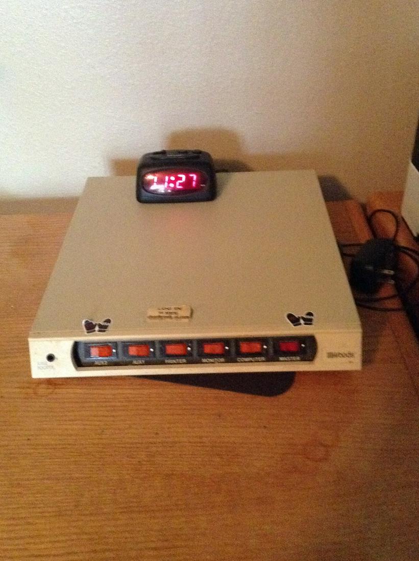 Woods Computer Power Strip (1 of 1)