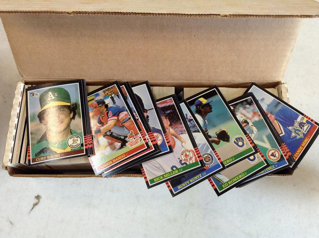 Box of Donruss 1985 Baseball Cards (1 of 1)