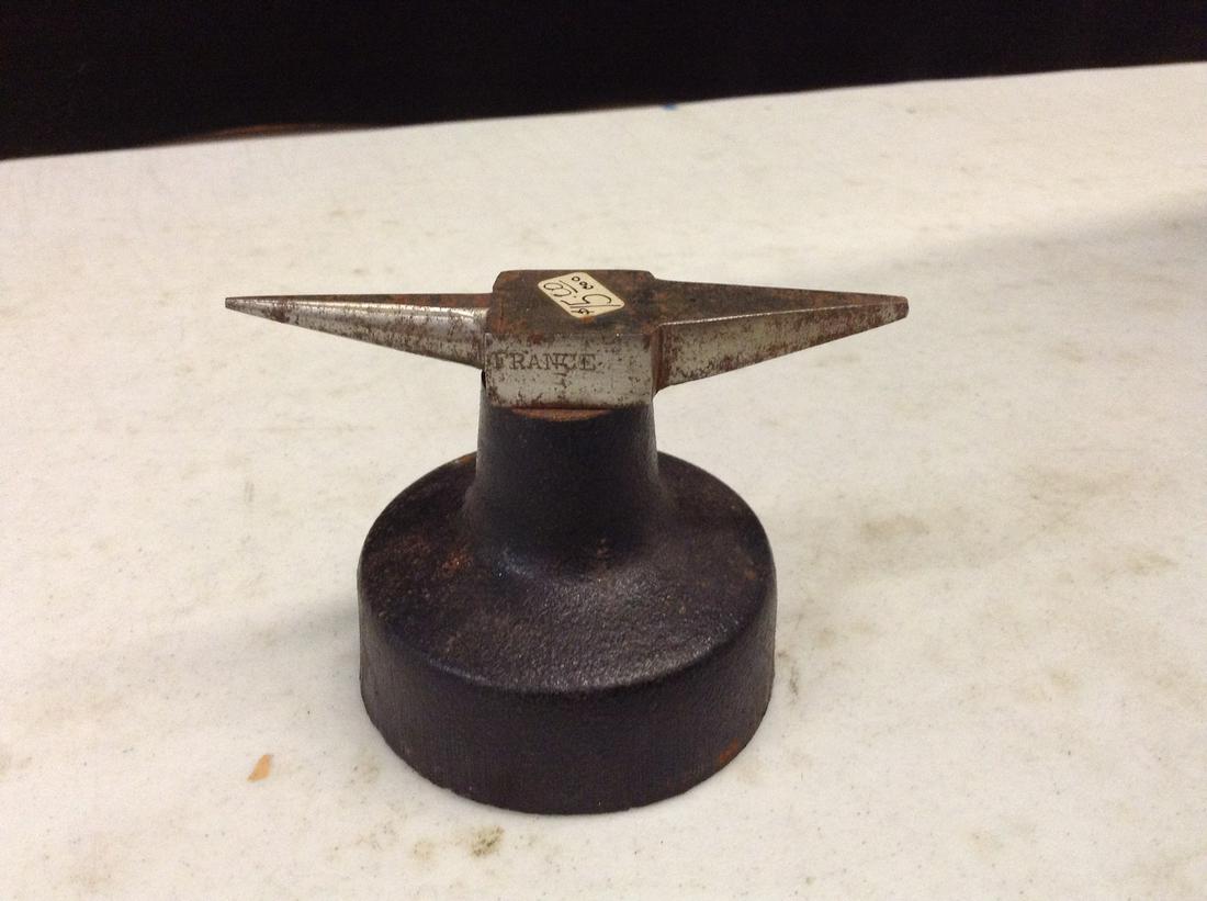 French jewelers miniature anvil (1 of 1)