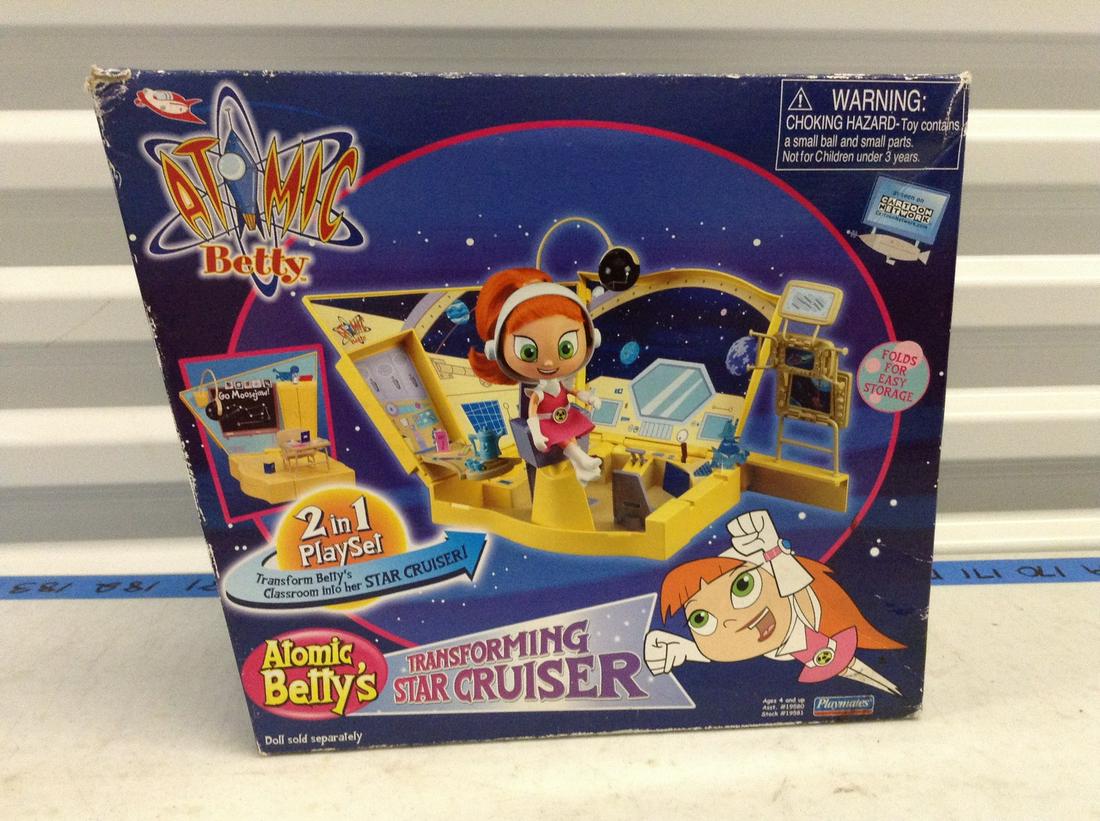 Atomic Betty Transforming star cruiser in box: Atomic Betty Transforming star cruiser in box