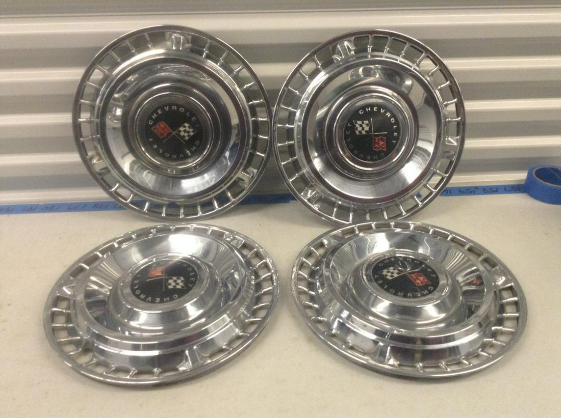 mint condition chevrolet 14 inch hub caps (1 of 1)