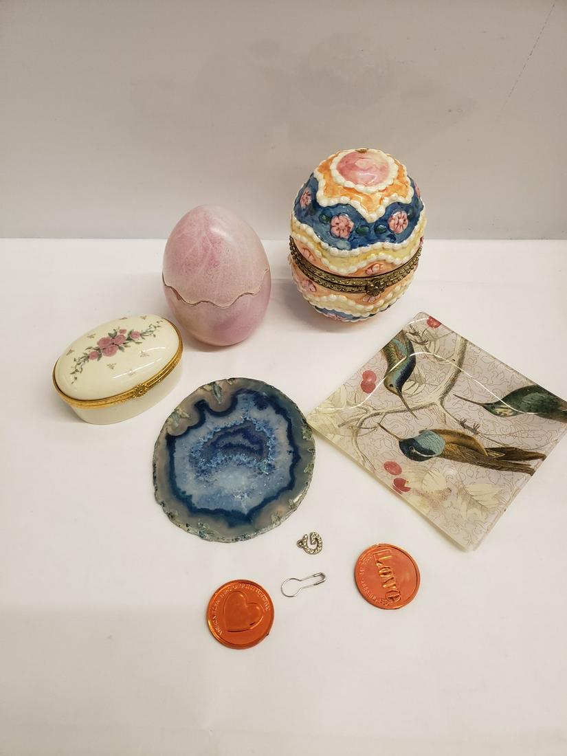 Lot of vintage smalls - includes geode, decorative eggs (1 of 1)